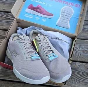 Brand New SKECHERS Go Walk Sneakers Size 13